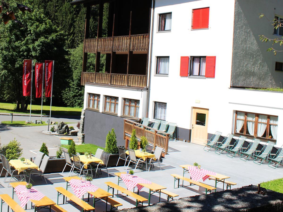 First Mountain Hotel Montafon Гашум Экстерьер фото
